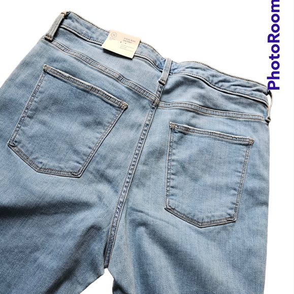 B4 Women's High-Rise Skinny Jeans - Universal Thread - Picture 8 of 15